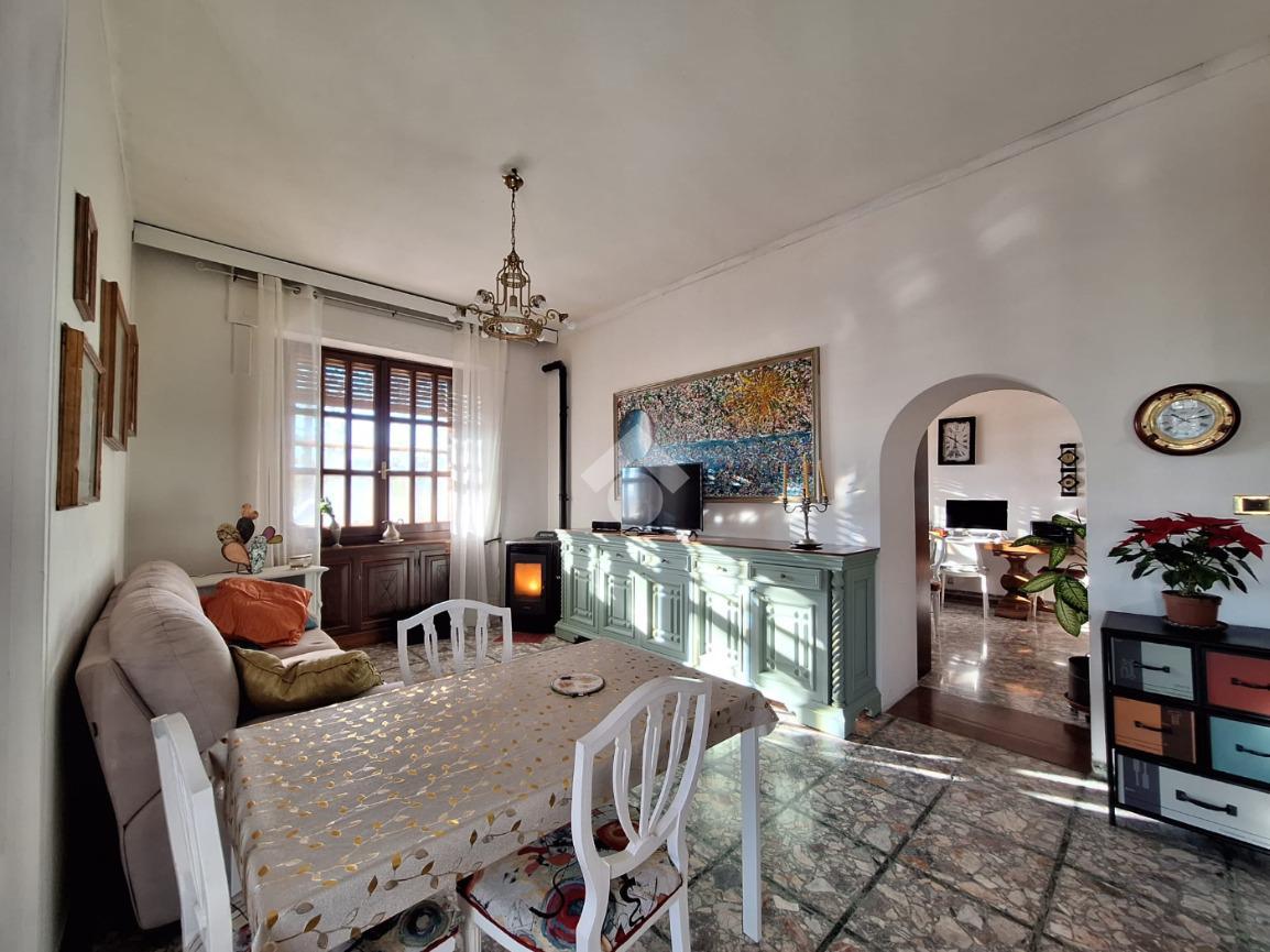 10 rooms Villa in Calice al Cornoviglio, Italy No. 4546