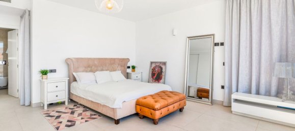 4 bedrooms Villa in Mijas, Spain No. 180017 20