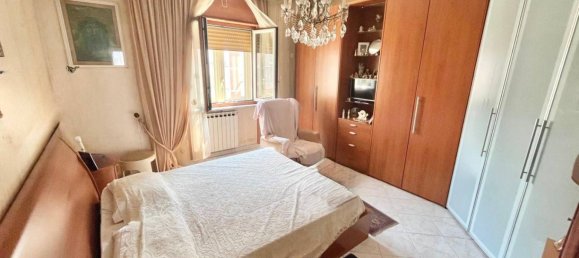 Apartamento de 2 dormitorios en Naples, Italy No. 260917 5