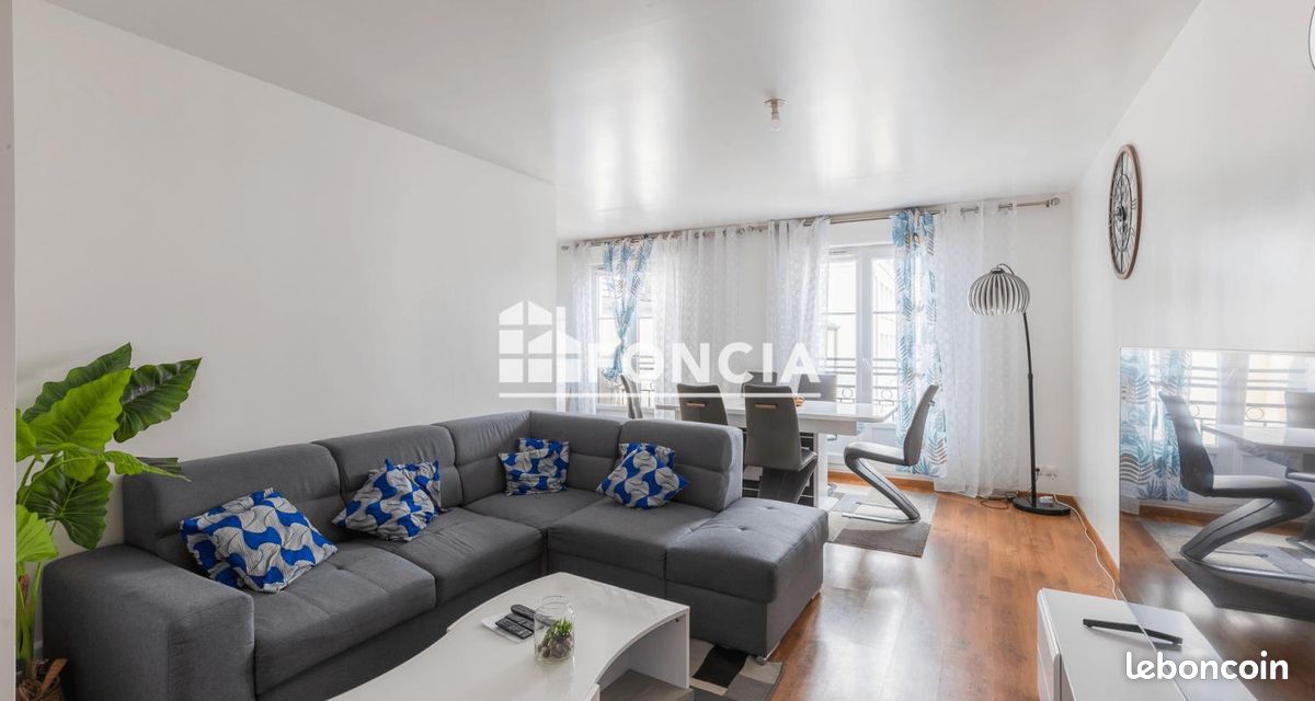 2 bedrooms Apartment in Montargis, France No. 71161