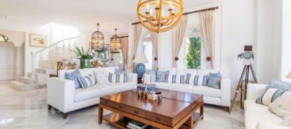 Villa de 4 dormitorios en Marbella, Spain No. 39006 2