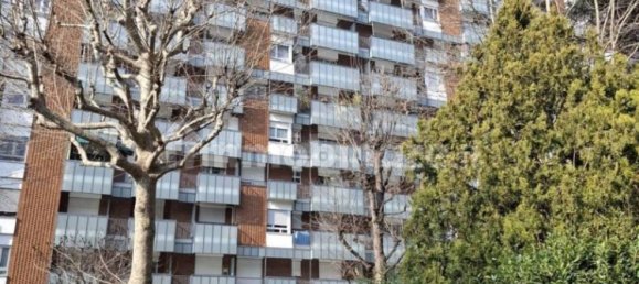 2 bedrooms Apartment in Turin, Italy No. 138343 2