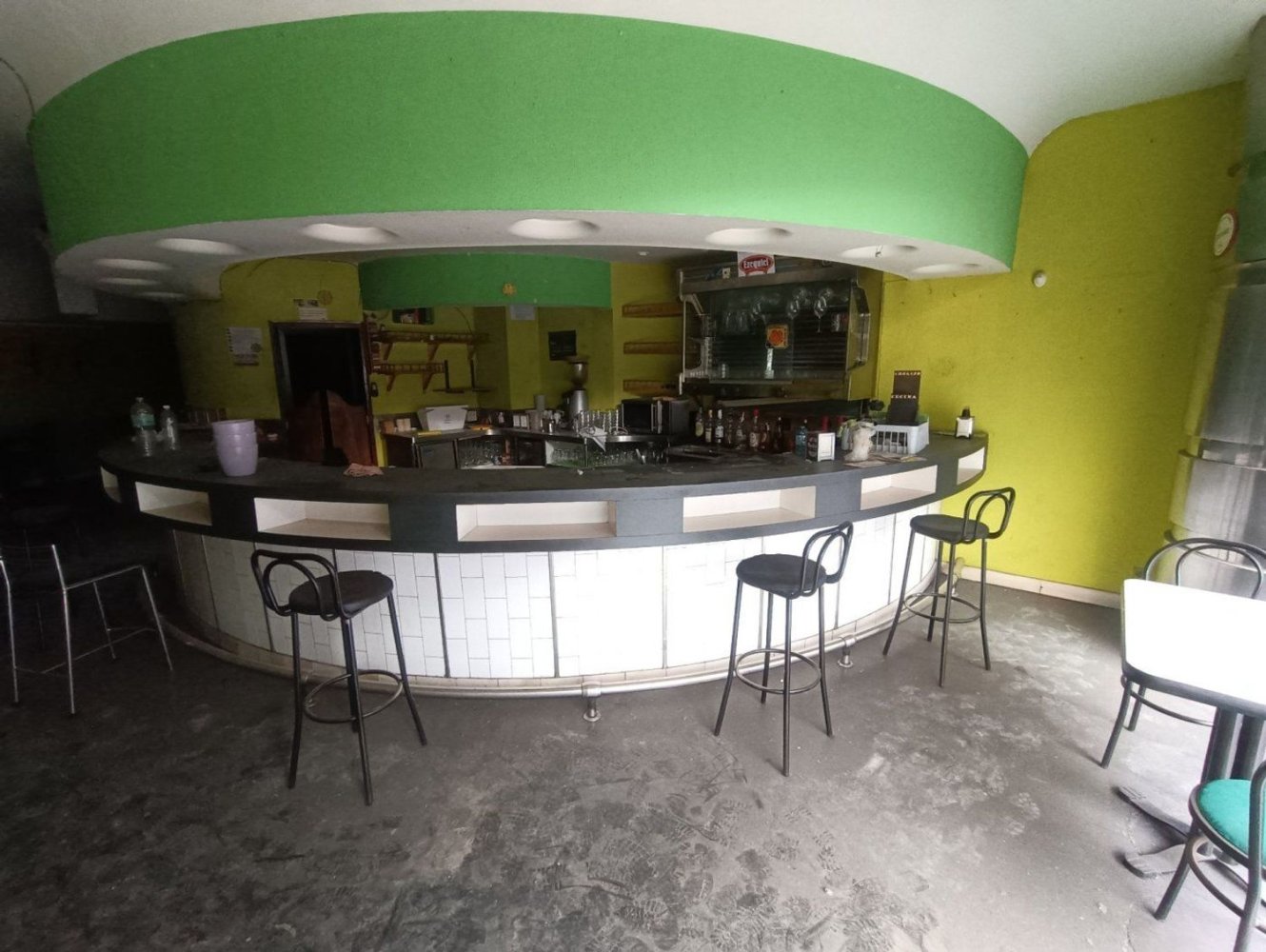  عقار تجاري في Leon, Spain 154متر مربع رقم 72566