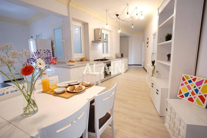 8 bedrooms Apartment in Valencia, Spain No. 176825