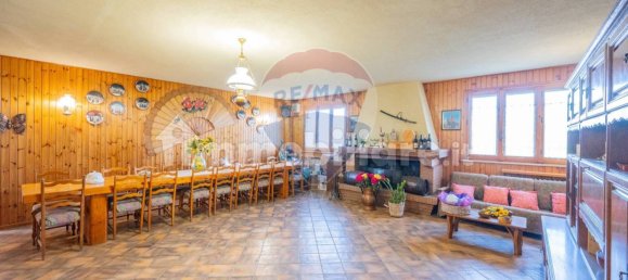 4 bedrooms Villa in Poviglio, Italy No. 273937 5