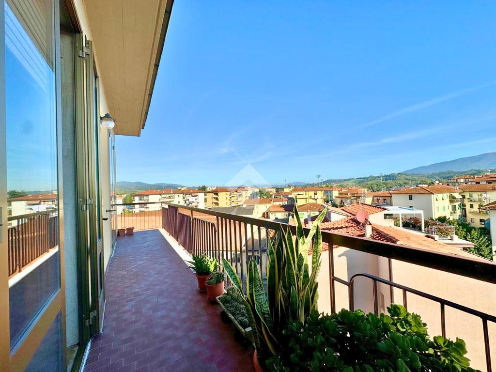 Apartamento de 2 dormitorios en Figline e Incisa Valdarno, Italy No. 314447