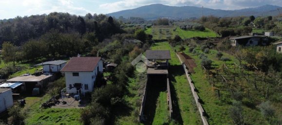 4 rooms House in San Cesareo, Italy No. 29562 9