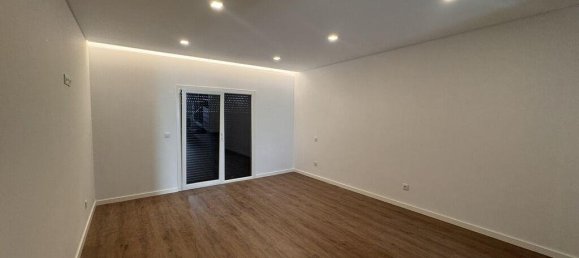 4 Schlafzimmer Villa in Seixal, Portugal, Nr. 14796 9