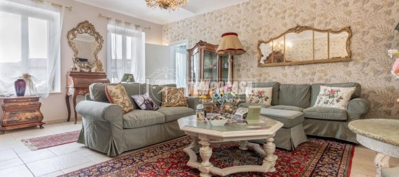 Casa de 9 divisões em Trofarello, Italy N.º 146288 2