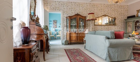 Casa de 9 divisões em Trofarello, Italy N.º 146288 12