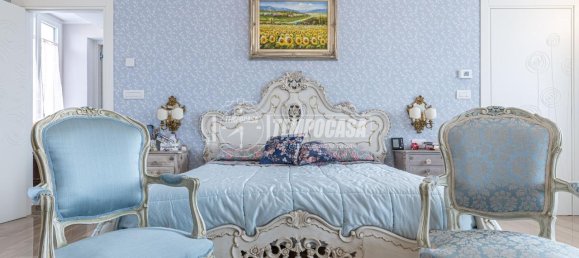 Casa de 9 divisões em Trofarello, Italy N.º 146288 4