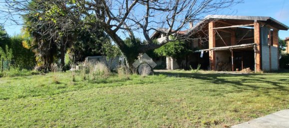 5 rooms House in Udine, Italy No. 24346 10