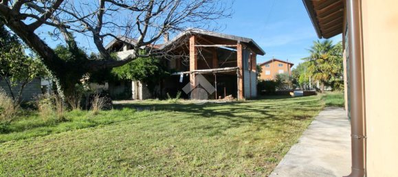 5 rooms House in Udine, Italy No. 24346 7