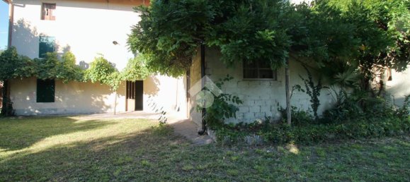 5 rooms House in Udine, Italy No. 24346 9