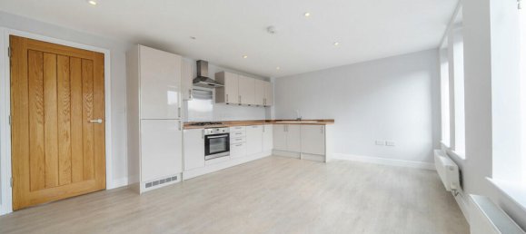 2 bedrooms Apartment in London, United Kingdom No. 7590 2