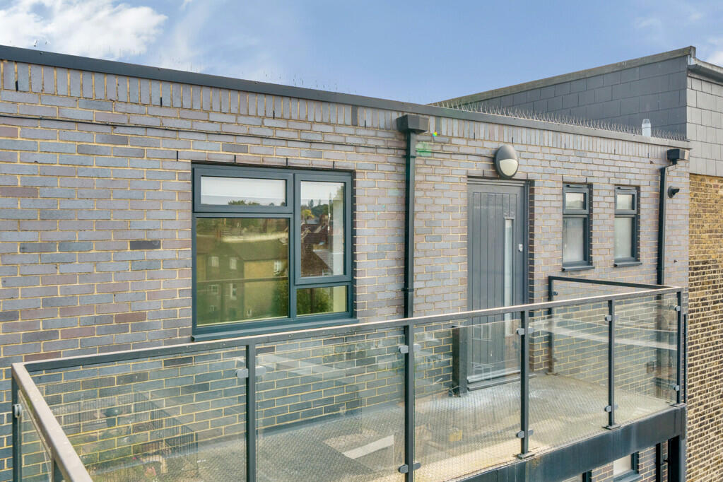 2 bedrooms Apartment in London, United Kingdom No. 7590