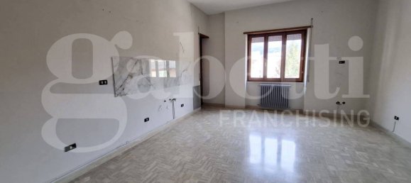 3 bedrooms Apartment in Sora, Italy No. 163043 8