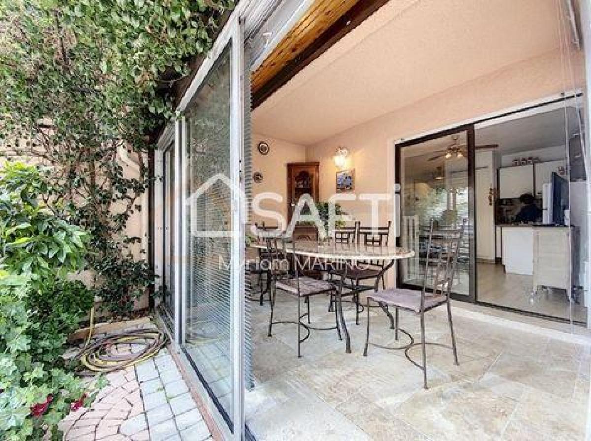 Estudio en Frejus, France No. 3420