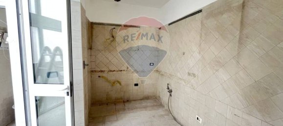 3 Schlafzimmer Wohnung in Savona, Italy, Nr. 337170 8