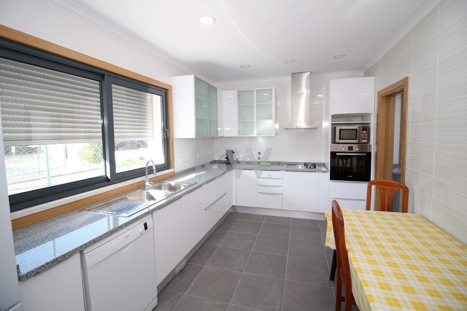 11 bedrooms House in Corroios, Portugal No. 123912