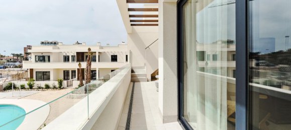 Bungalow de 2 dormitorios en Torrevieja, Spain No. 45899 40