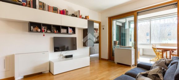 3 rooms Apartment in Rome, Italy No. 39318 6
