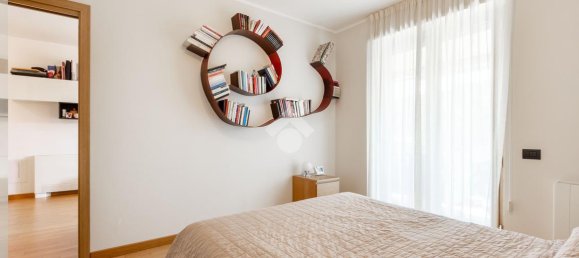3 rooms Apartment in Rome, Italy No. 39318 19