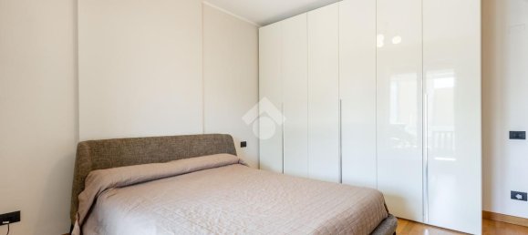 3 rooms Apartment in Rome, Italy No. 39318 20