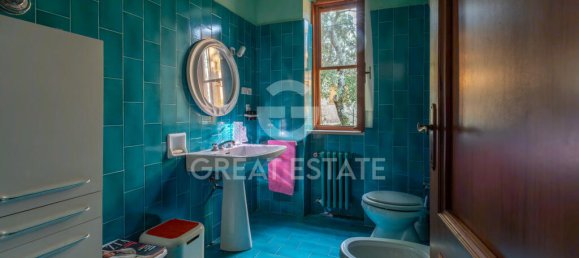 5 bedrooms House in Campello sul Clitunno, Italy No. 178523 26