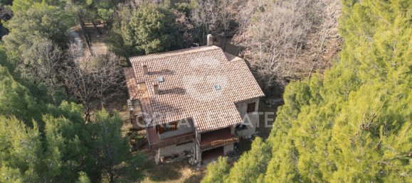 5 bedrooms House in Campello sul Clitunno, Italy No. 178523 13