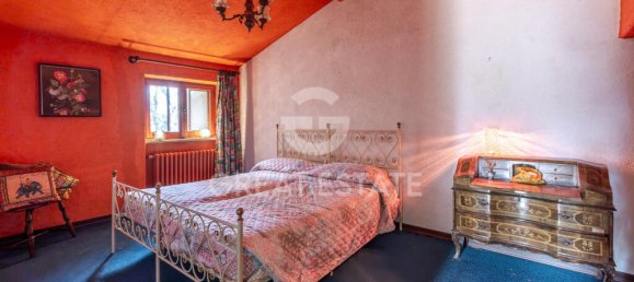 5 bedrooms House in Campello sul Clitunno, Italy No. 178523 24