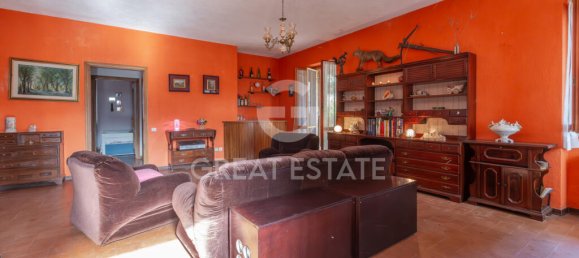 5 bedrooms House in Campello sul Clitunno, Italy No. 178523 16