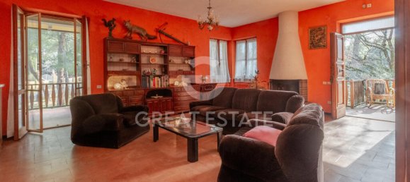 5 bedrooms House in Campello sul Clitunno, Italy No. 178523 15