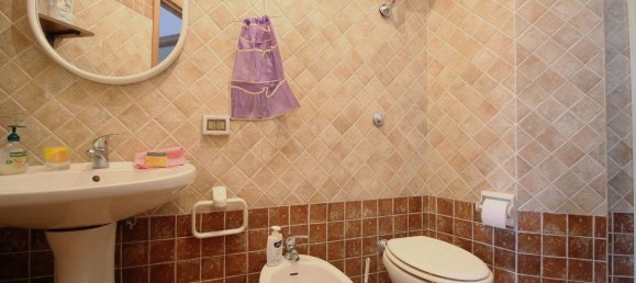 3 rooms Apartment in Montepaone, Italy No. 276619 9