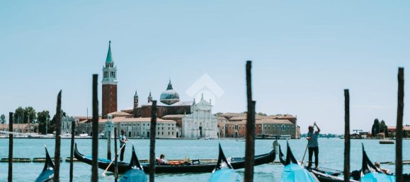 1 bedroom Apartment in Venice, Italy No. 109557 28