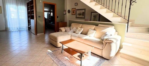 3 غرف نوم فيلا في Lanciano, Italy رقم 223480 10