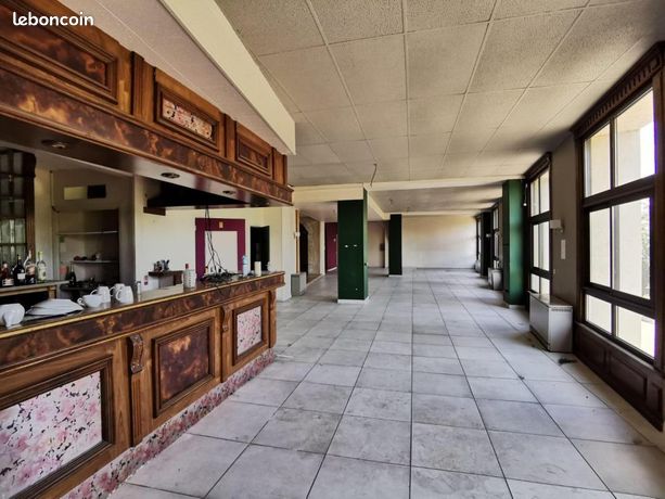 291m² Commercial property in Aubenas, France No. 300704