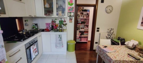 3 rooms Apartment in Naples, Italy No. 30347 19