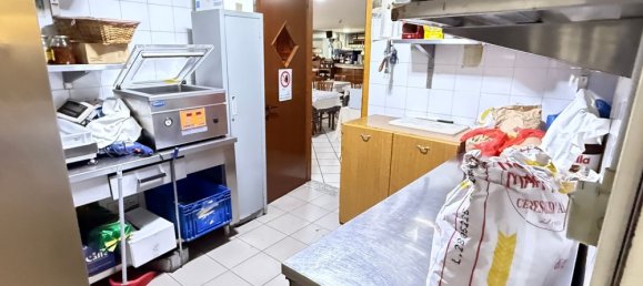 Коммерческая недвижимость 450м² в Турин, Италия № 327705 2