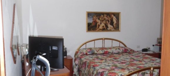 3 rooms Apartment in Pesaro, Italy No. 300762 6