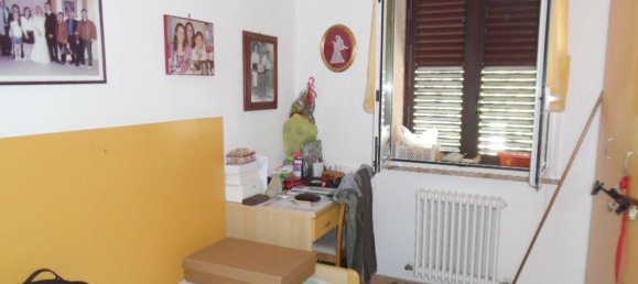 3 rooms Apartment in Pesaro, Italy No. 300762 3