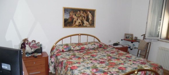 3 rooms Apartment in Pesaro, Italy No. 300762 5