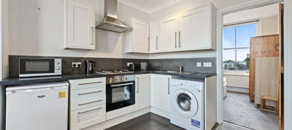 2 bedrooms Apartment in London, United Kingdom No. 3836 2