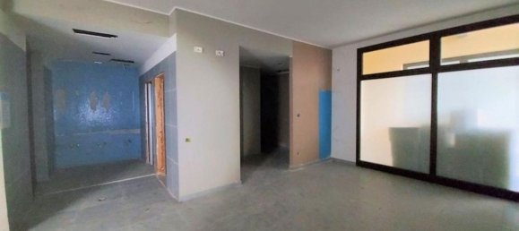 8-salle Propriété commerciale à Medicina, Italy No. 113098 12