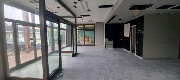 8-salle Propriété commerciale à Medicina, Italy No. 113098 2