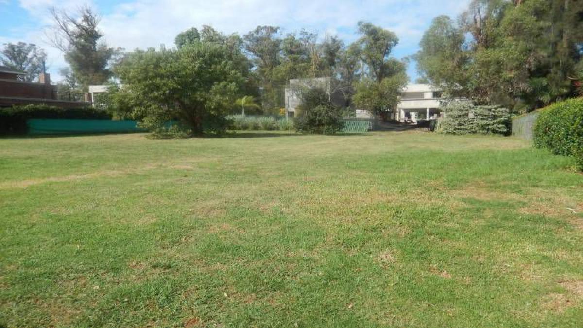 Grundstück in Quilmes, Argentina, Nr. 47798