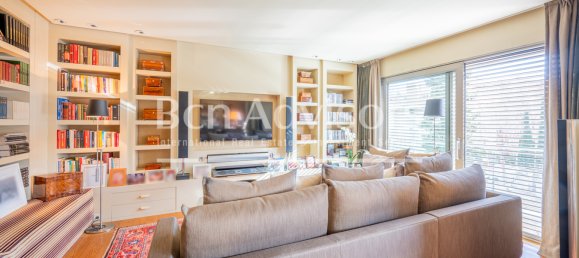 5 bedrooms Apartment in Barcelona, Spain No. 164216 3