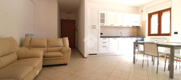 Квартира с 3 спальнями в Кампобассо, Италия № 339544 5