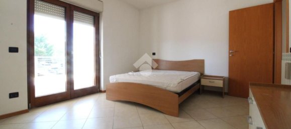 Квартира с 3 спальнями в Кампобассо, Италия № 339544 10