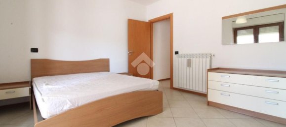 Квартира с 3 спальнями в Кампобассо, Италия № 339544 9